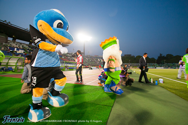 ふろん太、キングベル1世もピッチへ！