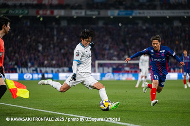 本日のアウェイで大賞は、無失点に抑えた守備はもちろん、攻撃でも2得点の起点になった、佐々木旭選手です!