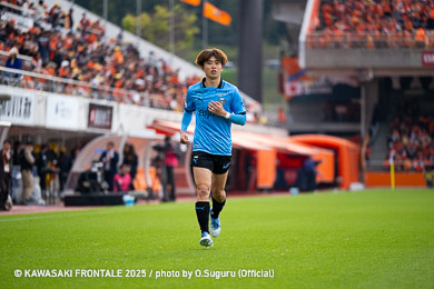 本日のアウェイで大賞は、中盤の底で攻撃を組み立てながら、タイミングよくゴール前に侵入し同点ゴールを決めた、山本悠樹選手です!