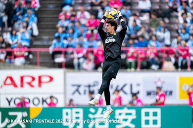 本日のアウェイで大賞は、再三の好セーブで相手の追加点を防ぎ、最後尾からチームを盛り立てた、山口瑠伊選手です!